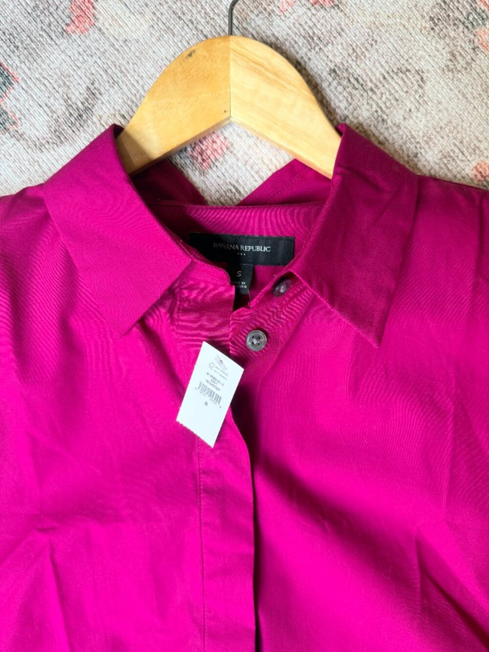 NWT Banana Republic Cropped Button Down - Picture 2 of 2